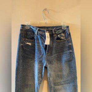 NWT American Eagle Mom Jeans